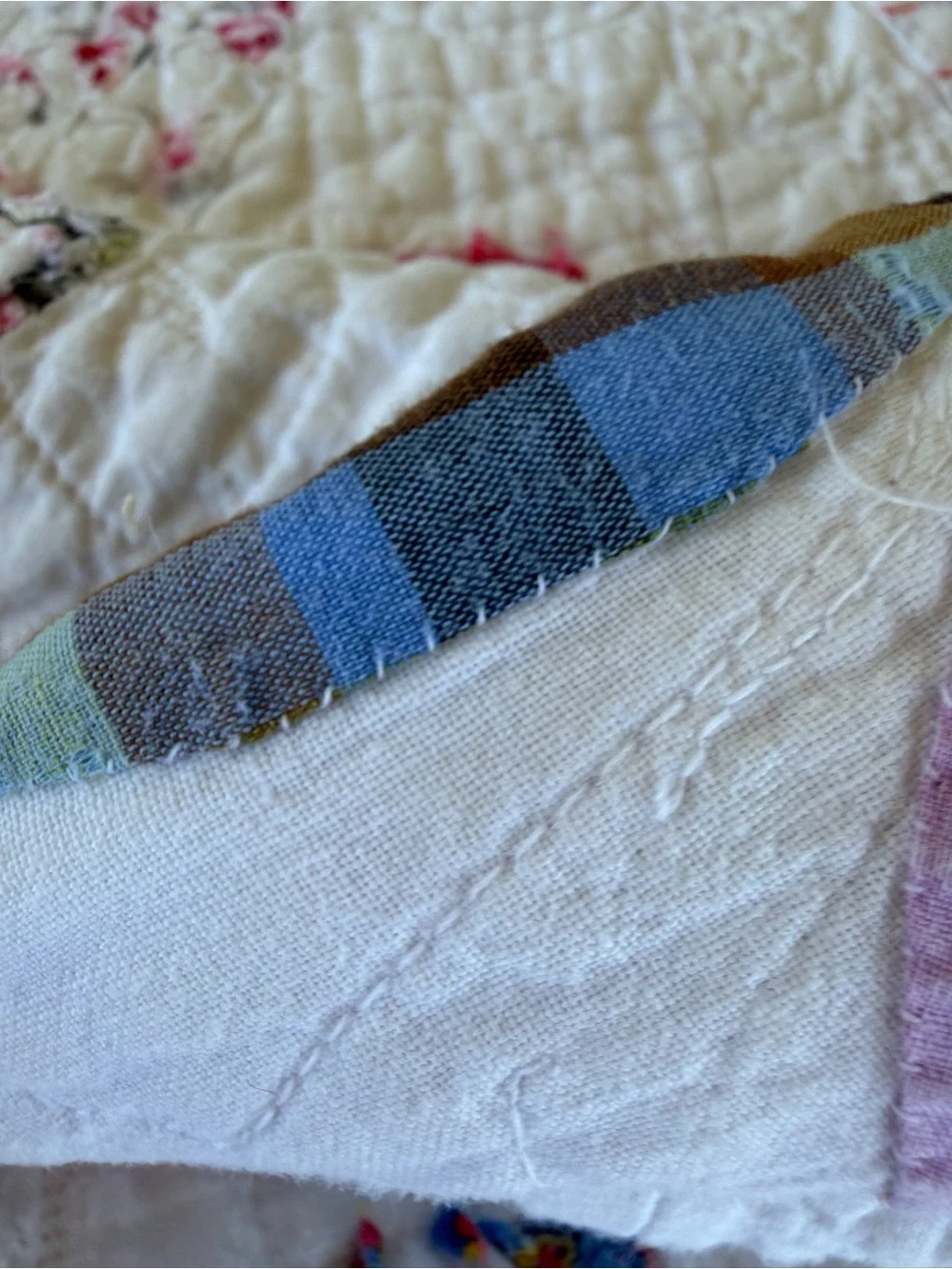 VTG Scrap Flower Dresden Plate Quilt Farmhouse Pastels 56x85 Flaws Cutter Crafts